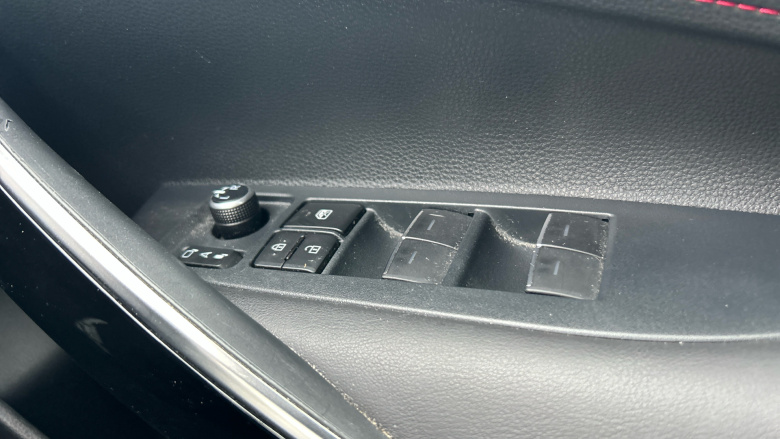 Toyota Corolla 2.0 VVT-i Hybrid Excel 5dr CVT Hybrid Estate